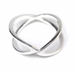 Bague ajourée croisée argent femme vue en dessous