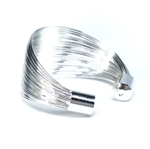 Bague ajustable fil argent vue trois quart