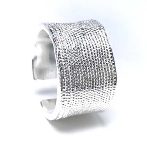Bague femme argent design grain martelé