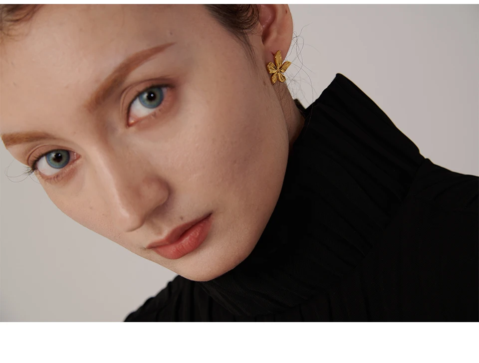 Boucle d'oreille Fleur Or Originale
