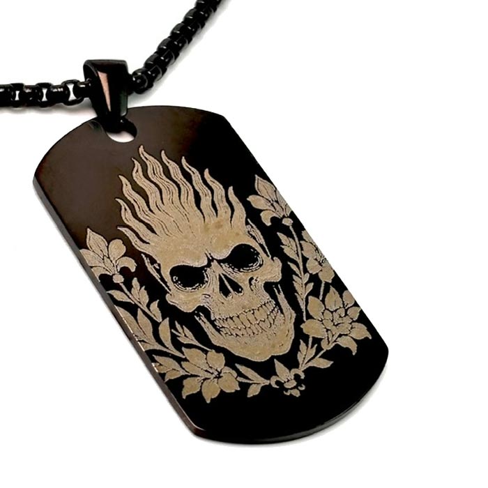 collier médaille millitaire noire gravure tête brule crane fleur Pendentif Crâne Noir Gravé Laser – Edition Limitée