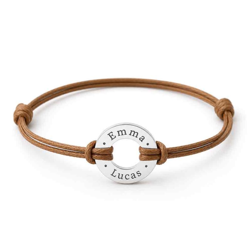 Bracelet cordon marron à anneau gravé – personnalisation deux prénoms